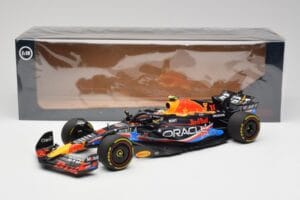 Red Bull RB19 #1 M. Verstappen Austin GP Winner 2023 Minichamps 1:18 110231901 Metal - imaginea 6 din 6