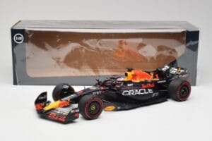 Red Bull RB19 #1 M. Verstappen Qatar Sprint Race 2nd WC 2023 Minichamps 1:18 110231801 Metal - imaginea 6 din 6