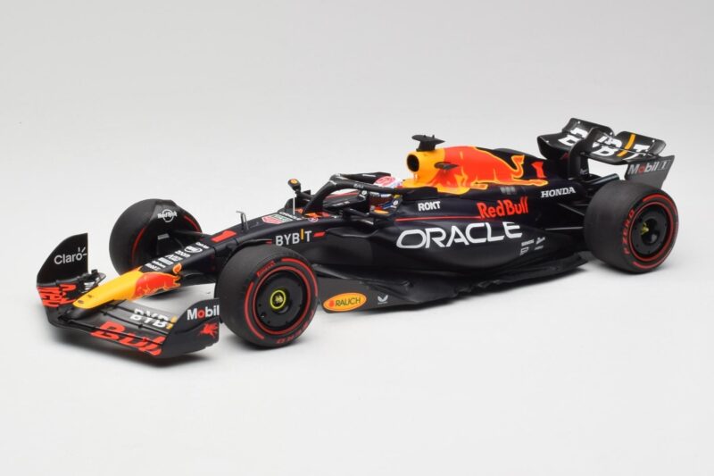 Red Bull RB19 #1 M. Verstappen Qatar Sprint Race 2nd WC 2023 Minichamps 1:18 110231801 Metal