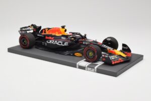 Red Bull RB19 Oracle #1 M. Verstappen Australian GP 2023 Winner Minichamps 1:18 113230301 Rășină - imaginea 4 din 7