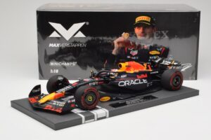 Red Bull RB19 Oracle #1 M. Verstappen Australian GP 2023 Winner Minichamps 1:18 113230301 Rășină - imaginea 7 din 7