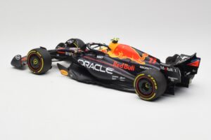 Red Bull RB19 #11 S. Perez Italian GP 2nd 2023 Minichamps 1:18 110231511 Metal - imaginea 4 din 6