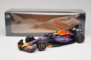 Red Bull RB19 #11 S. Perez Las Vegas GP 3rd 2023 Minichamps 1:18 110232211 Metal - imaginea 6 din 6