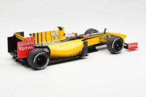 Renault F1 Team R30 #11 V. Petrov Showcar F1 2010 Minichamps 1:18 150100082 Metal - imaginea 2 din 6