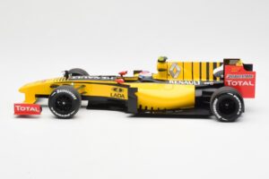 Renault F1 Team R30 #11 V. Petrov Showcar F1 2010 Minichamps 1:18 150100082 Metal - imaginea 3 din 6