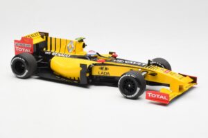 Renault F1 Team R30 #11 V. Petrov Showcar F1 2010 Minichamps 1:18 150100082 Metal - imaginea 4 din 6