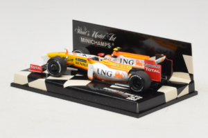 Renault R29 #8 N. Piquet Jr. F1 2009 Minichamps 1:43 400090008 Metal - imaginea 3 din 5