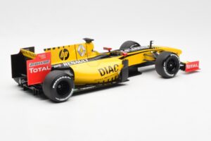 Renault R30 R. Kubica / V. Petrov F1 Showcar 2010 Minichamps 1:18 7711428831 Metal - imaginea 2 din 6