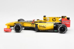 Renault R30 R. Kubica / V. Petrov F1 Showcar 2010 Minichamps 1:18 7711428831 Metal - imaginea 3 din 6
