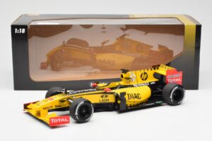 Renault R30 R. Kubica / V. Petrov F1 Showcar 2010 Minichamps 1:18 7711428831 Metal - imaginea 6 din 6