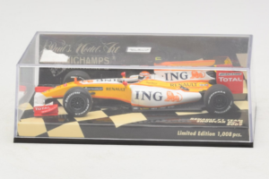 Renault R29 #8 N. Piquet Jr. Showcar F1 2009 Minichamps 1:43 400090078 Metal - imaginea 4 din 5