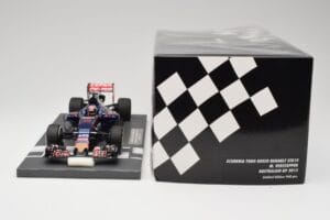 Scuderia Toro Rosso STR10 Renault #33 M. Verstappen Australian GP 2015 Minichamps 1:18 117150033 Rășină - imaginea 6 din 7