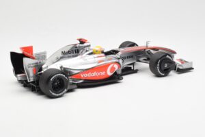 McLaren MP4-24 #1 L. Hamilton 2009 Dealer Edition Minichamps 1:18 503091801 Metal - imaginea 2 din 6