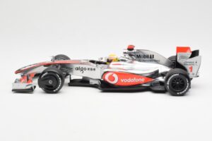 McLaren MP4-24 #1 L. Hamilton 2009 Dealer Edition Minichamps 1:18 503091801 Metal - imaginea 3 din 6