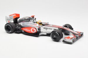 McLaren MP4-24 #1 L. Hamilton 2009 Dealer Edition Minichamps 1:18 503091801 Metal - imaginea 4 din 6