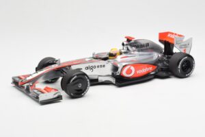 McLaren MP4-24 #1 L. Hamilton 2009 Dealer Edition Minichamps 1:18 503091801 Metal