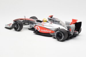 McLaren MP4-24 #1 L. Hamilton 2009 Dealer Edition Minichamps 1:18 503091801 Metal - imaginea 5 din 6