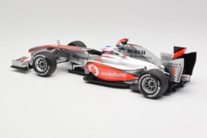 McLaren MP4-25 Vodafone #1 J. Button F1 2010 Minichamps 1:18 530101871-R1 Metal - imaginea 5 din 7