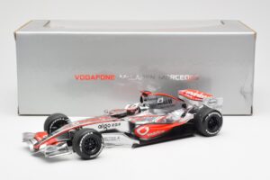 McLaren MP4-22 Mercedes #1 F. Alonso Presentation Valencia 2007 Minichamps 1:18 538071871 Metal - imaginea 6 din 6