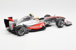 Vodafone McLaren Mercedes MP4-25 #3 L. Hamilton F1 Showcar 2010 Minichamps 1:18 530101872 Metal - imaginea 2 din 6