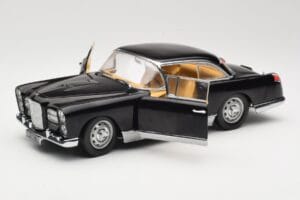 Facel Vega HK500 Negru Sun Star 1:18 3751 Metal - imaginea 2 din 8