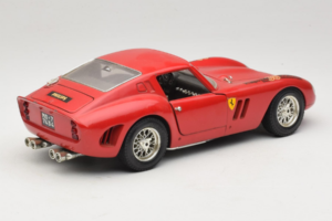Ferrari 250 GTO Roșu Bburago 1:18 B003 Metal - imaginea 3 din 8