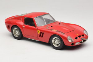 Ferrari 250 GTO Roșu Bburago 1:18 B003 Metal - imaginea 6 din 8