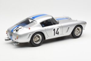 Ferrari 250 GT SWB #14 P. Noblet / J. Guichet Team Noblet 3rd Place 24 Hours of Le Mans 1961 CMC 1:18 M-079 Metal - imaginea 2 din 6