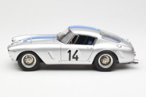Ferrari 250 GT SWB #14 P. Noblet / J. Guichet Team Noblet 3rd Place 24 Hours of Le Mans 1961 CMC 1:18 M-079 Metal - imaginea 3 din 6