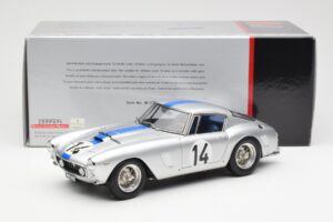 Ferrari 250 GT SWB #14 P. Noblet / J. Guichet Team Noblet 3rd Place 24 Hours of Le Mans 1961 CMC 1:18 M-079 Metal - imaginea 6 din 6