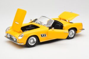 Ferrari 250 GT California Spider Galben Hot Wheels 1:18 23905 Metal - imaginea 2 din 8