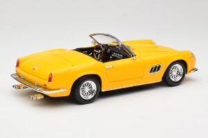 Ferrari 250 GT California Spider Galben Hot Wheels 1:18 23905 Metal - imaginea 3 din 8