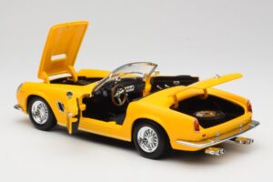 Ferrari 250 GT California Spider Galben Hot Wheels 1:18 23905 Metal - imaginea 5 din 8