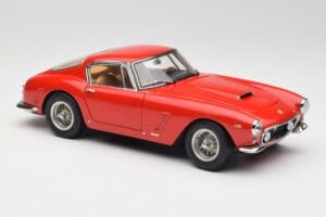 Ferrari 250 GT SWB Roșu CMC 1:18 M-046 Metal - imaginea 4 din 6