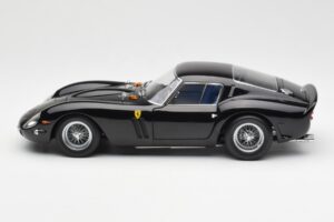 Ferrari 250 GTO Negru Kyosho 1:18 08431BK Metal - imaginea 4 din 8