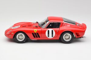 Ferrari 250 GTO #11 J. Surtees / M. Parkes Paris 1000km 1962 CMC 1:18 M-249 Metal - imaginea 3 din 6