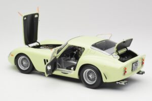 Ferrari 250 GTO #15 S. Moss / I. Ireland Goodwood Tourist Trophy Winner 1962 Kyosho 1:18 08438C Metal - imaginea 5 din 8