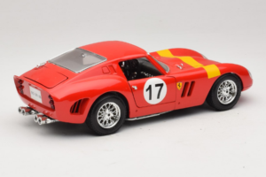 Ferrari 250 GTO #17 Bburago Sammlerborse Roșu Bburago 1:18 3007-P1 Metal - imaginea 3 din 8