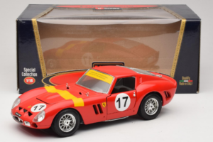 Ferrari 250 GTO #17 Bburago Sammlerborse Roșu Bburago 1:18 3007-P1 Metal - imaginea 8 din 8