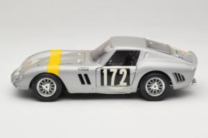 Ferrari 250 GTO #172 L. Bianchi / G. Berger Tour de France 1962 Argintiu Ediție Limitată Bburago 1:18 3011-S1 Metal - imaginea 4 din 8