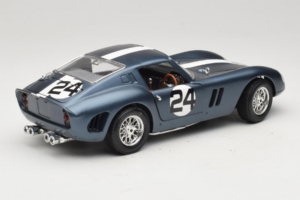 Ferrari 250 GTO #24 Albastru Dungă Albă 1962 Bburago 1:18 3011-B2 Metal - imaginea 3 din 8