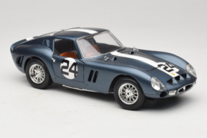 Ferrari 250 GTO #24 Albastru Dungă Albă 1962 Bburago 1:18 3011-B2 Metal - imaginea 6 din 8