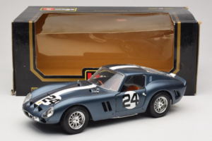 Ferrari 250 GTO #24 Albastru Dungă Albă 1962 Bburago 1:18 3011-B2 Metal - imaginea 8 din 8