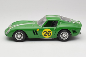 Ferrari 250 GTO #26 Verde Dungi Albe 1962 Bburago 1:18 3011-G3 Metal - imaginea 4 din 8