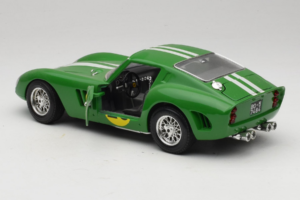 Ferrari 250 GTO #26 Verde Dungi Albe 1962 Bburago 1:18 3011-G3 Metal - imaginea 5 din 8