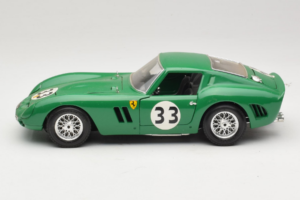 Ferrari 250 GTO #33 Verde Bburago 1:18 3011-G1 Metal - imaginea 4 din 8