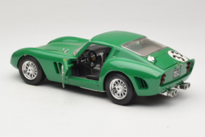 Ferrari 250 GTO #33 Verde Bburago 1:18 3011-G1 Metal - imaginea 5 din 8