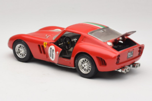 Ferrari 250 GTO #96 Roșu Steag Italian 1962 Bburago 1:18 3011-P2 Metal - imaginea 5 din 8