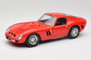 Ferrari 250 GTO Roșu Bburago 1:18 3011 Metal