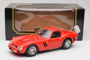 Ferrari 250 GTO Roșu Bburago 1:18 3011 Metal - imaginea 8 din 8